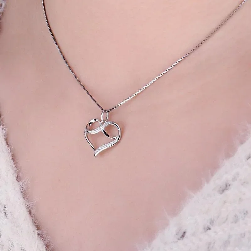 Stainless Steel Jewelry on The - огляд і ціна Women'S Day Fashion Show